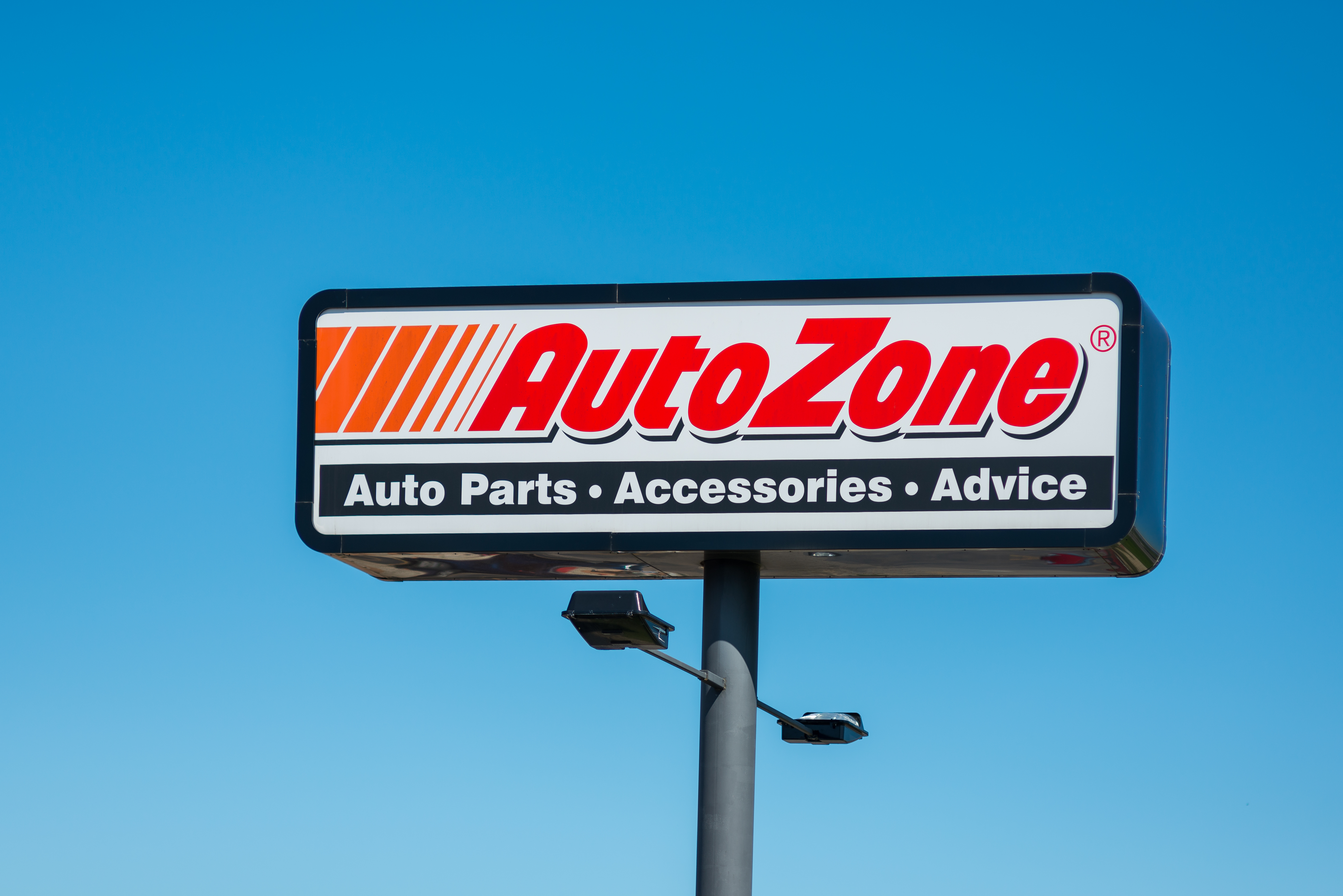 【美股财报季】亚马逊来了!AutoZone的好日子还有多久?
